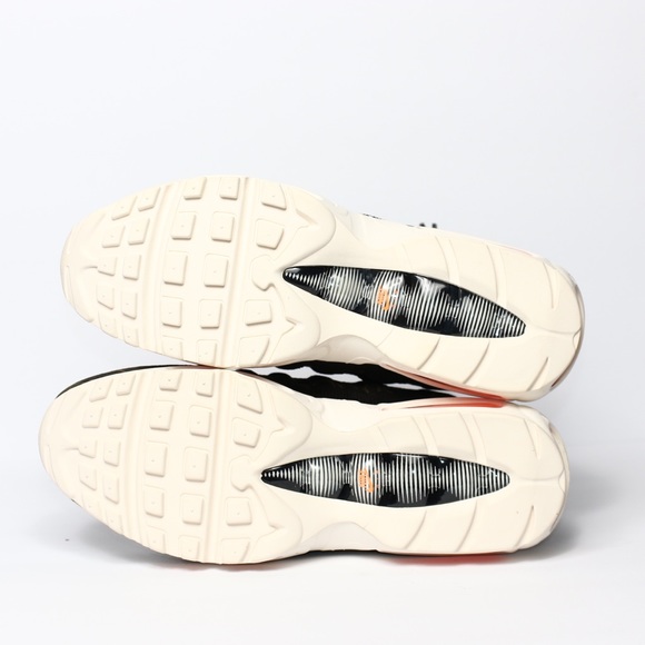 NIKE AIR MAX 95 CARHARTT WIP CAMO NWT - Picture 7 of 10